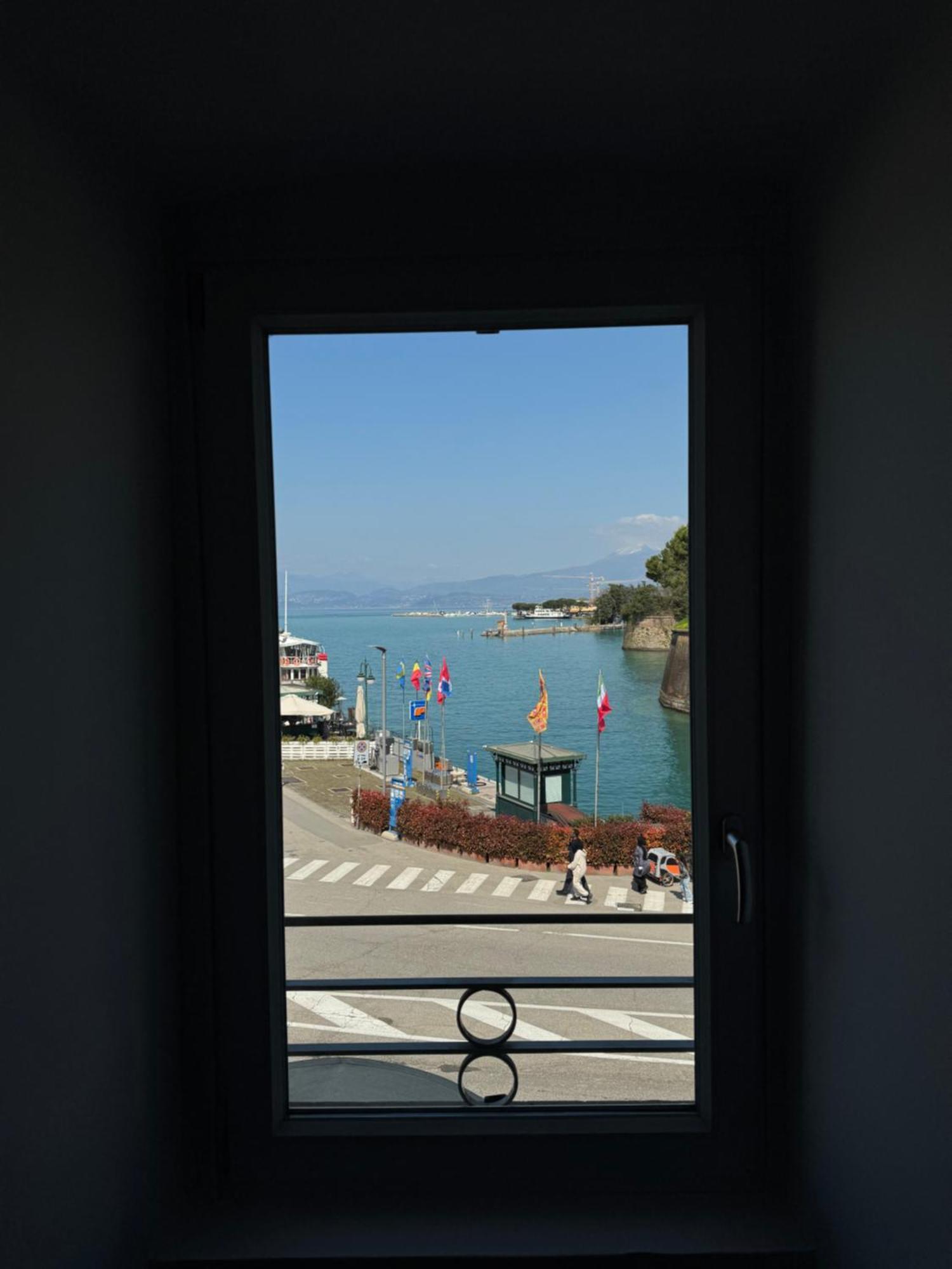 Relais Al Porto Hotel Peschiera del Garda Buitenkant foto