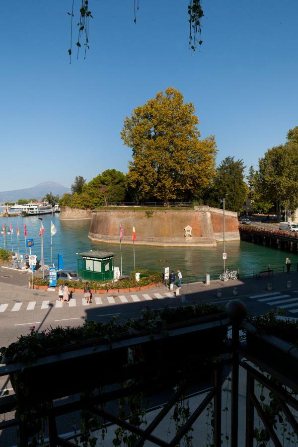 Relais Al Porto Hotel Peschiera del Garda Buitenkant foto