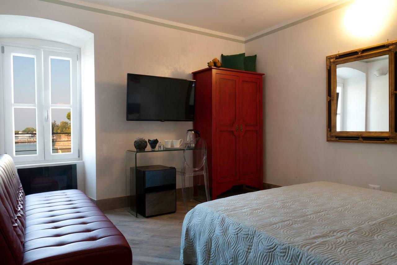 Relais Al Porto Hotel Peschiera del Garda Buitenkant foto