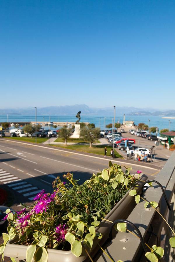 Relais Al Porto Hotel Peschiera del Garda Buitenkant foto